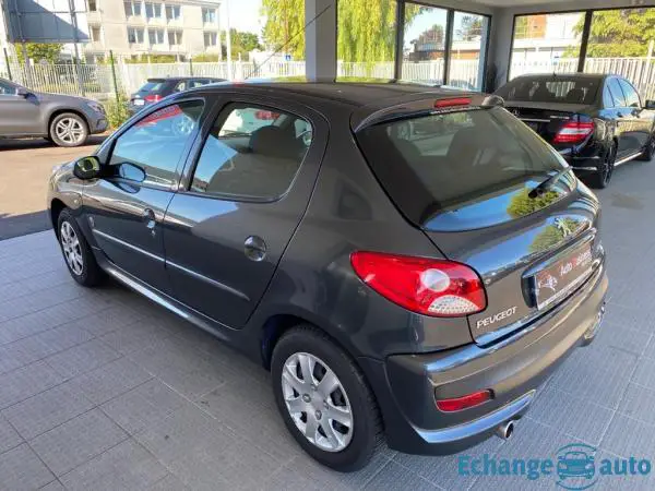 PEUGEOT 206+ 1.4 73 ch Urban