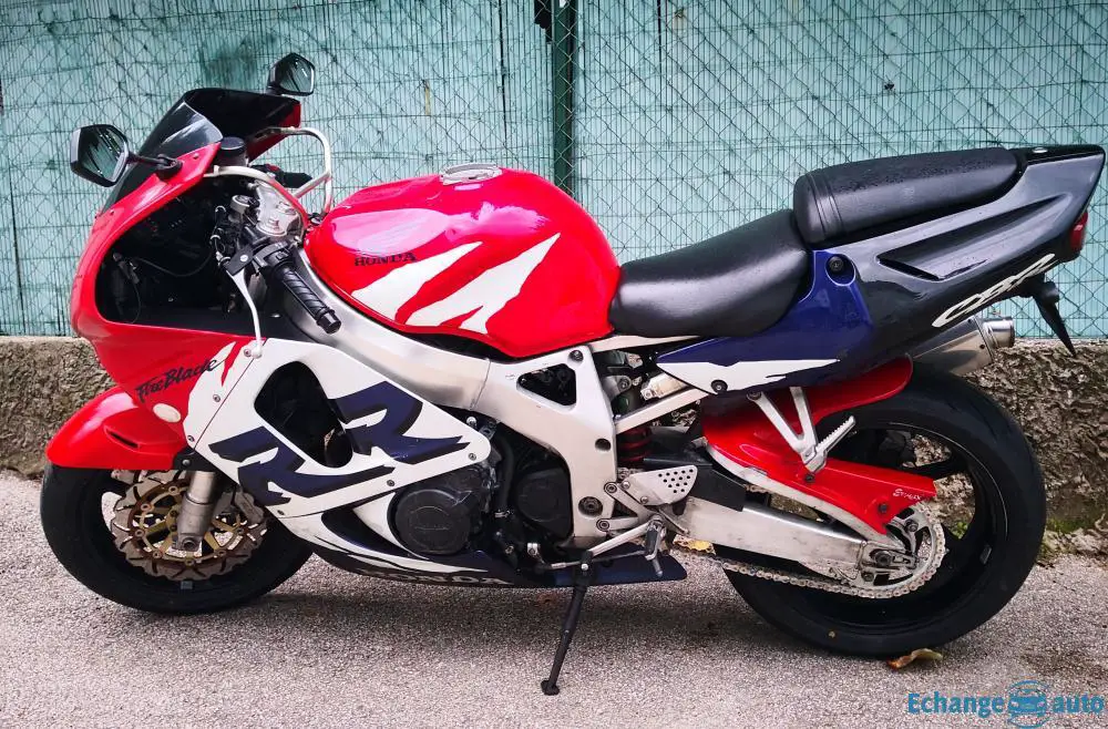 Echange contre 4x4 avec CT OK moins de 6 mois