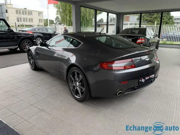 ASTON MARTIN VANTAGE V8