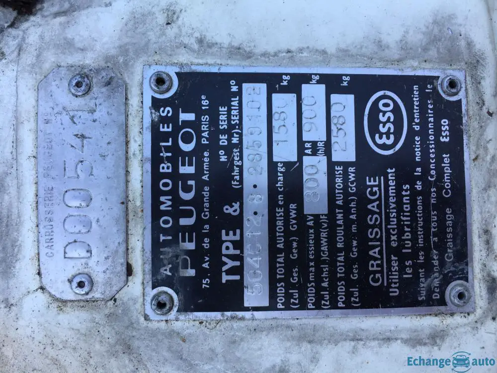 PEUGEOT 504 COUPE 2.0L