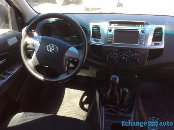 Toyota Hilux 2.5 DOUBLE CABINE 4X4 CLIM