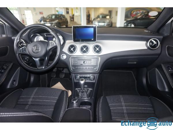 MERCEDES CLASSE GLA 180 d Sensation