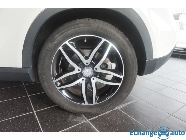 MERCEDES CLASSE GLA 180 d Sensation