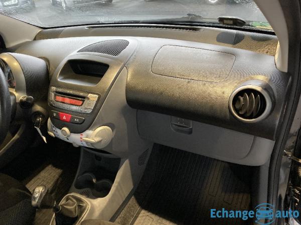 TOYOTA AYGO 1.0 VVT-i Connect