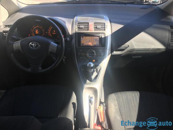 Toyota Auris 2.0 D4D 126 DYNAMIC GPS