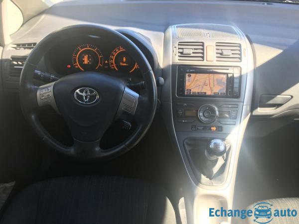 Toyota Auris 2.0 D4D 126 DYNAMIC GPS
