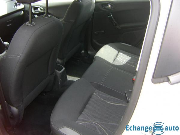 Peugeot 208 ACTIVE 16 HDI 90 CV