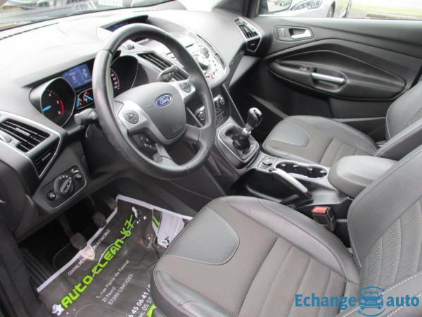 Ford Kuga 2.0 TDCi 180 S&S 4x4 Titanium