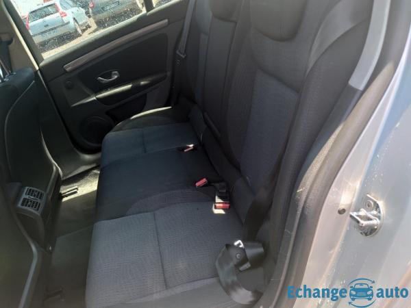 Renault Laguna III Berline 1.5 dCi 6cv 110 cv - État très correct