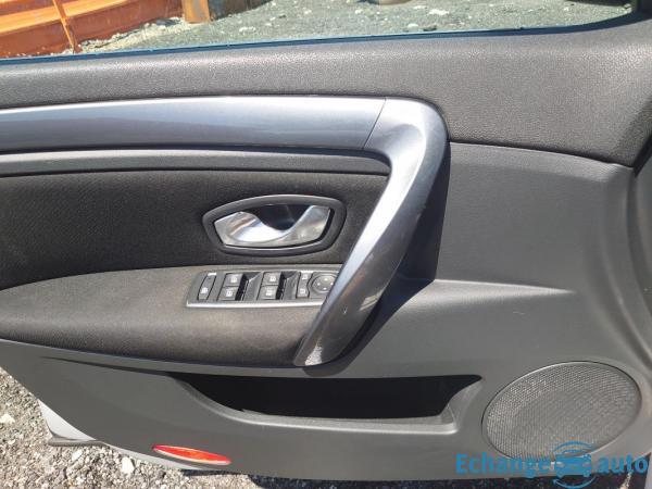 Renault Laguna III Berline 1.5 dCi 6cv 110 cv - État très correct