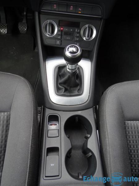 Audi Q3 2.0 TDI 140 AMBIENTE