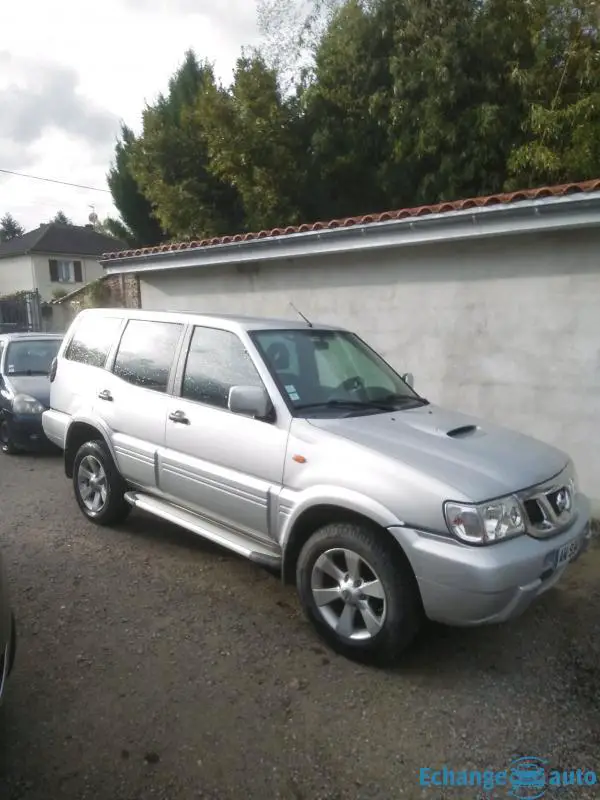 4X4 nissan terrano