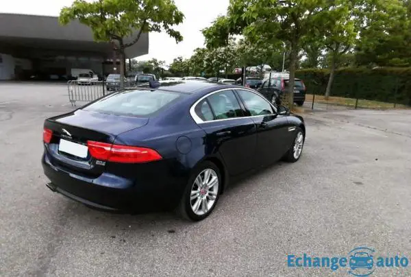Jaguar XE 2.0D 180 AWD BVA R-Sport (4p.)