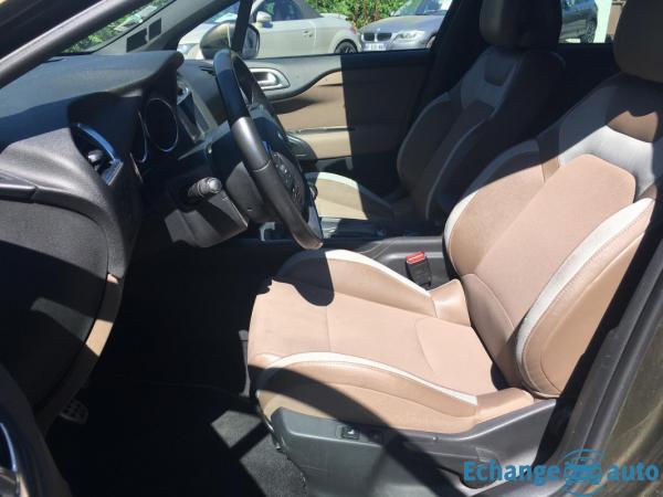 Citroën DS4 1.6 e-HDI 115 S&S SO CHIC GPS AIRDREAM