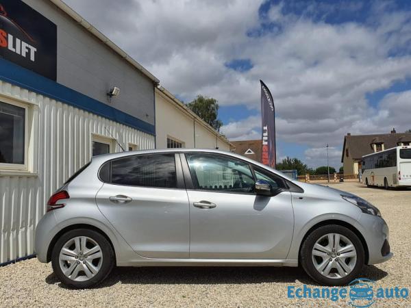 Peugeot 208 1.2 PURETECH 82 STYLE GARANTIE 6 MOIS