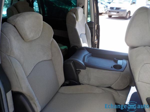 PEUGEOT 807 807 2.2 16V SV Pullman