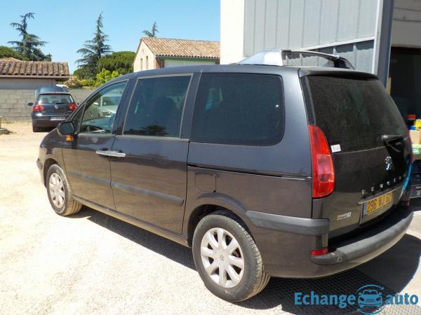 PEUGEOT 807 807 2.2 16V SV Pullman