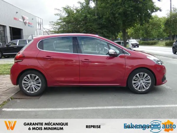 Peugeot 208 1.2 THP Puretech 12V EAT6 S&S 110 cv + GPS