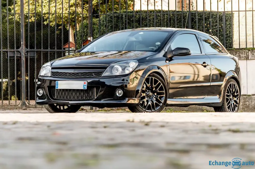 Opel Astra OPC