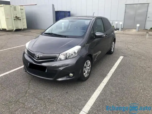 Toyota Yaris 100 VVT-i Lounge