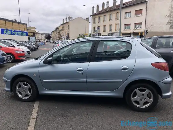 PEUGEOT 206 1.4e 75ch XBOX 360