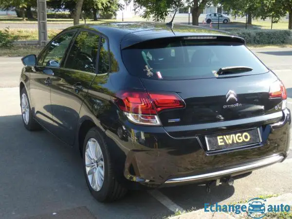 Citroën C4 blue HDI 1.6 120 CH