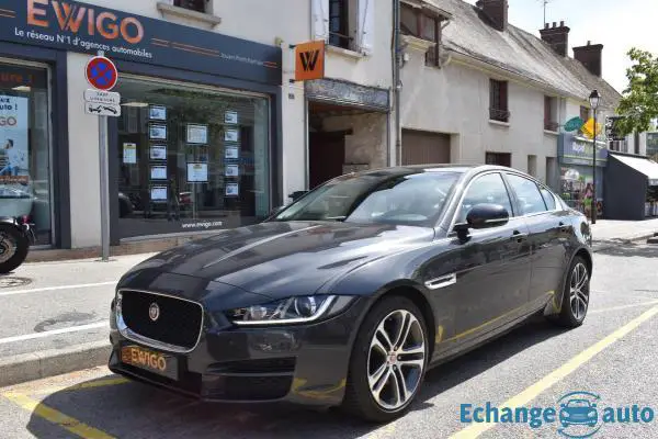 Jaguar XE 2.0D 180 PORTFOLIO