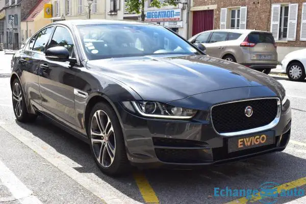 Jaguar XE 2.0D 180 PORTFOLIO