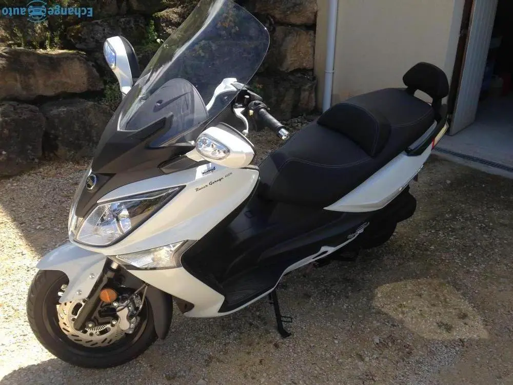 Scooter 125 SYM GTS EFI