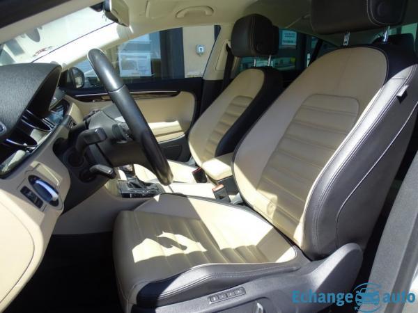 Volkswagen Passat cc 2.0 TDI 140 CH BLUEMOTION CARAT