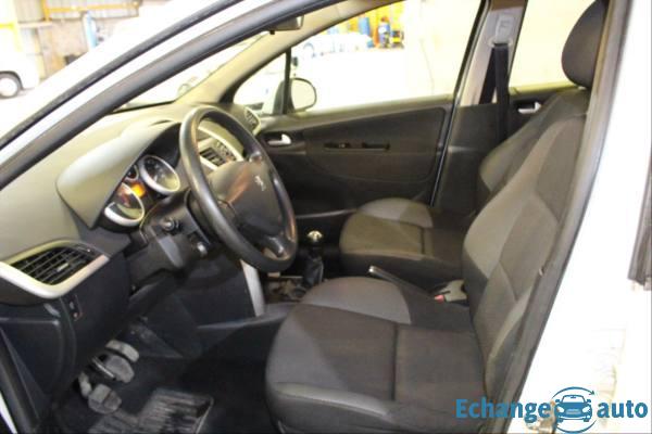 Peugeot 207 SW BUSINESS 1.6 HDi 92ch FAP Société