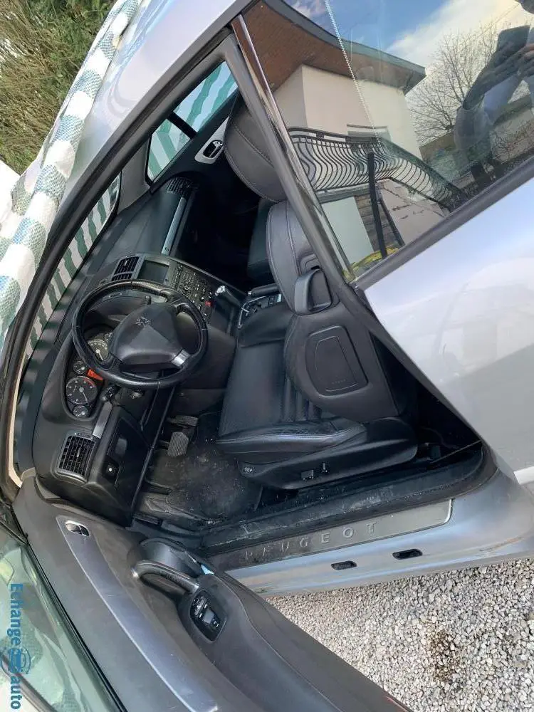 Peugeot 407 coupé 2.7l dans l’etat