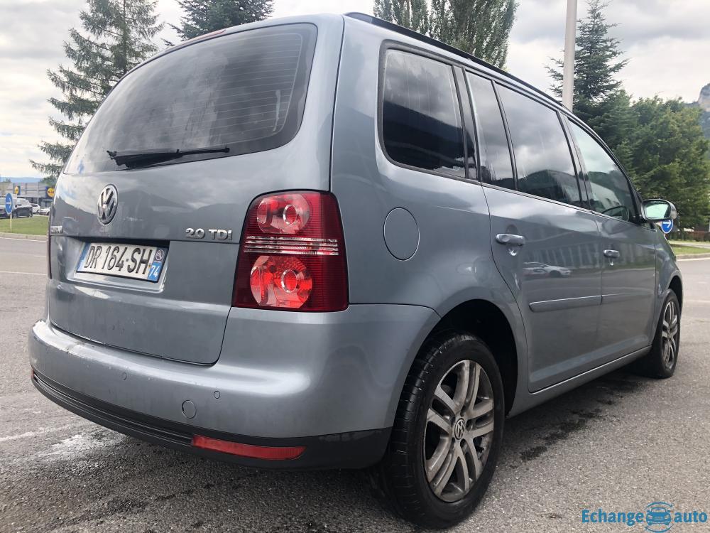Volkswagen Touran (2) 2.0 tdi 140 dsg 7PL BVA