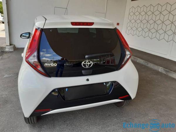 Toyota Aygo MC18 1.0 VVT-i x-play