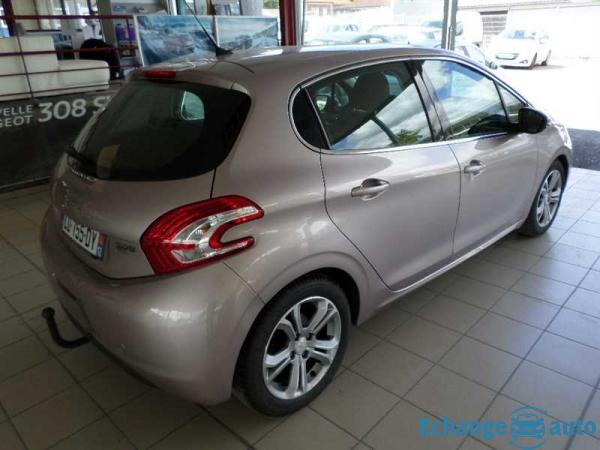 Peugeot 208 ALLURE 1.6L HDI 92 CV
