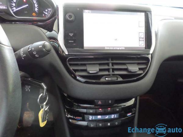 Peugeot 208 ALLURE 1.6L HDI 92 CV