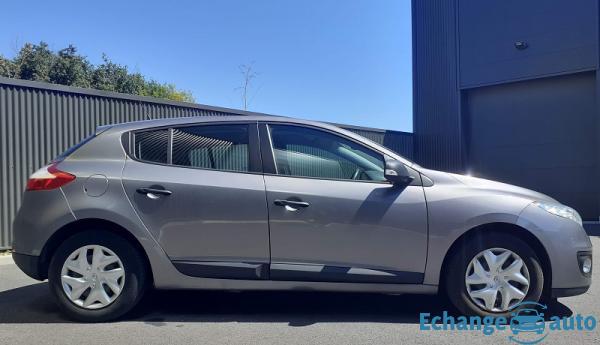 Renault Mégane III Phase 2 Authentique 1.5 DCi 90 CH - GARANTIE 6 MOIS