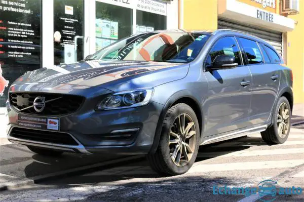 VOLVO V60 CROSS COUNTRY V60 Cross Country D4 190 ch Summum