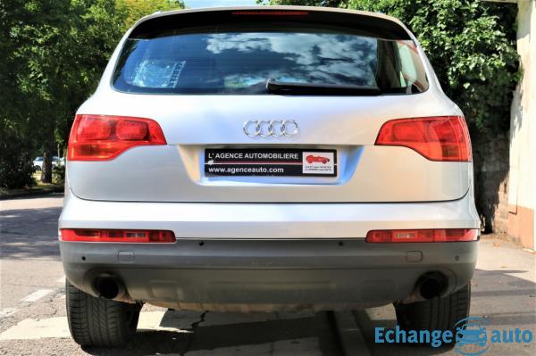 AUDI Q7 Q7 3.0 V6 TDI 240 Ambiente Quattro Tiptronic 