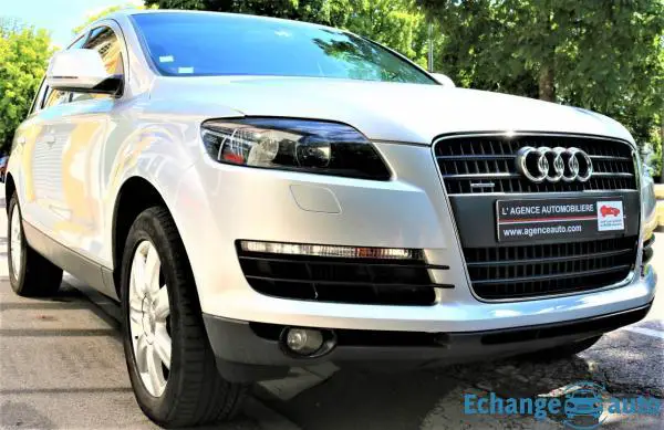 AUDI Q7 Q7 3.0 V6 TDI 240 Ambiente Quattro Tiptronic 