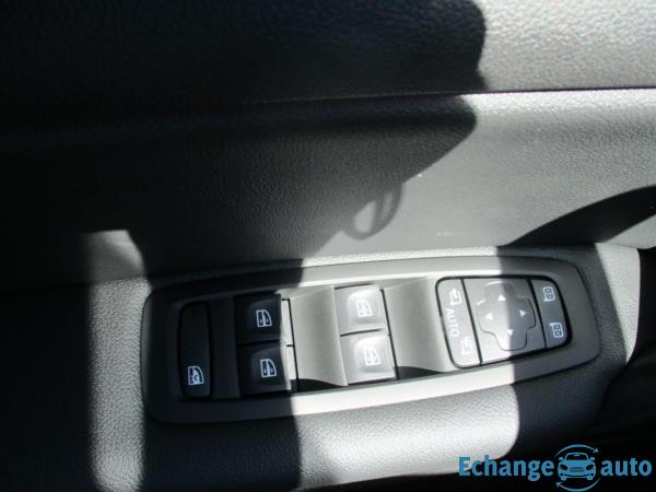 Renault Mégane IV Berline Blue dCi 115 EDC Intens