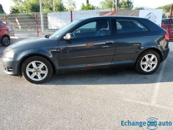 Audi A3 (2) 1.6 TDI 105 Ambiente