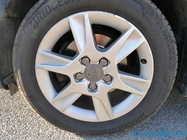 Audi A3 (2) 1.6 TDI 105 Ambiente