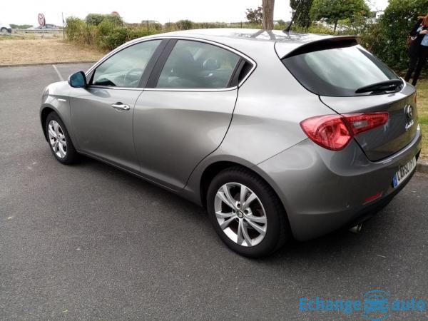 Alfa Romeo Giulietta DISTINCTIVE 1.6 105 - GARANTIE 6 MOIS