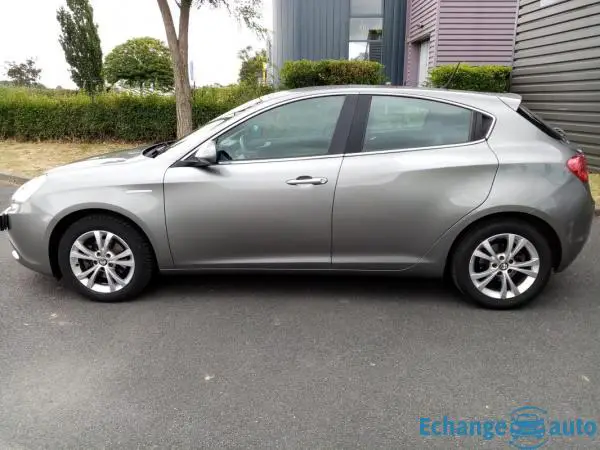 Alfa Romeo Giulietta DISTINCTIVE 1.6 105 - GARANTIE 6 MOIS