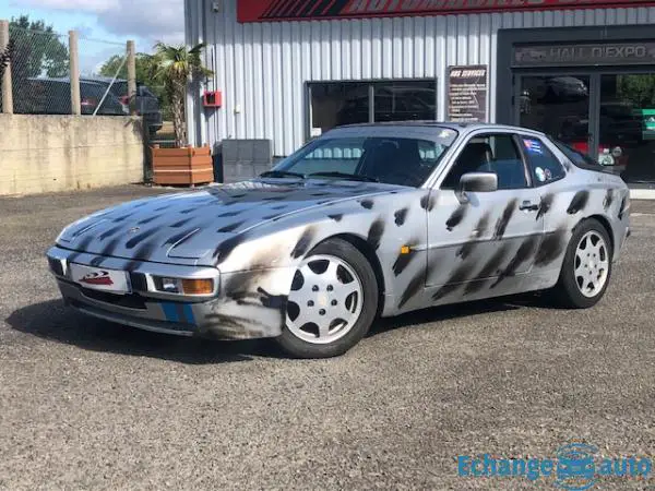 Porsche 944 S2