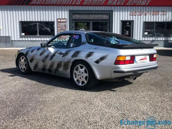 Porsche 944 S2