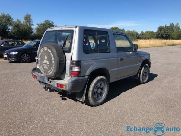 Mitsubishi Pajero 2.8 TD GLX 3p