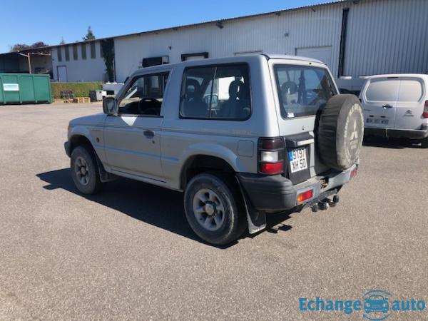 Mitsubishi Pajero 2.8 TD GLX 3p