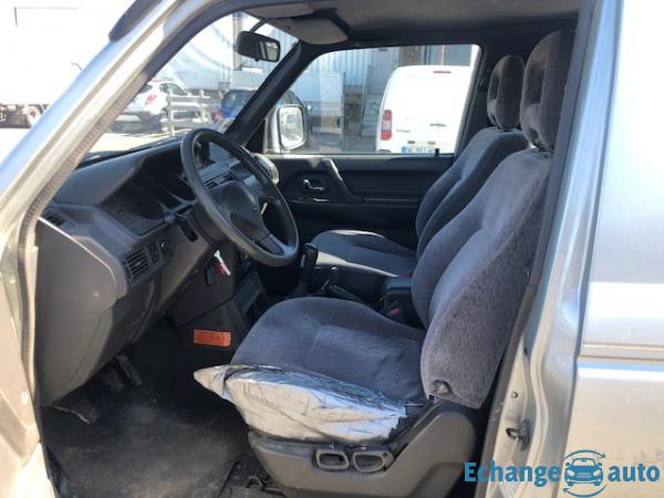 Mitsubishi Pajero 2.8 TD GLX 3p